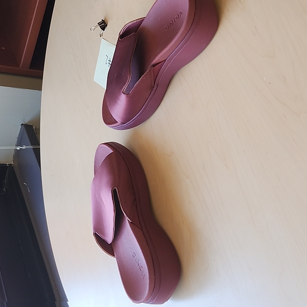 ⭐️Sz 9 Vionic Monica Maroon Slide Sandals - Picture 5 of 7